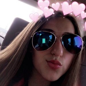 Meet your Posher, Haylie